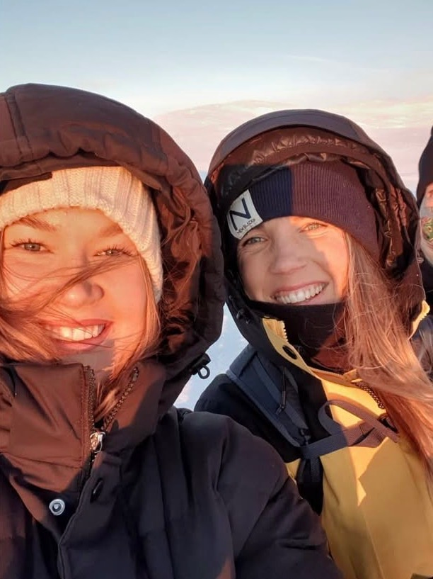 Malin and Lisa together outdoors in winter
